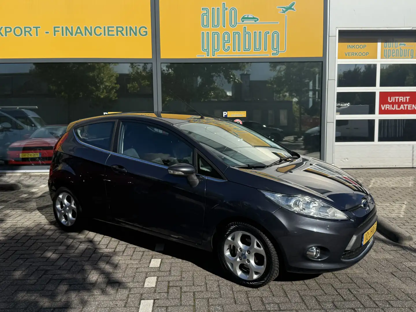 Ford Fiesta 1.6 Titanium * Climate controll Airco * Cruisecont Grijs - 2