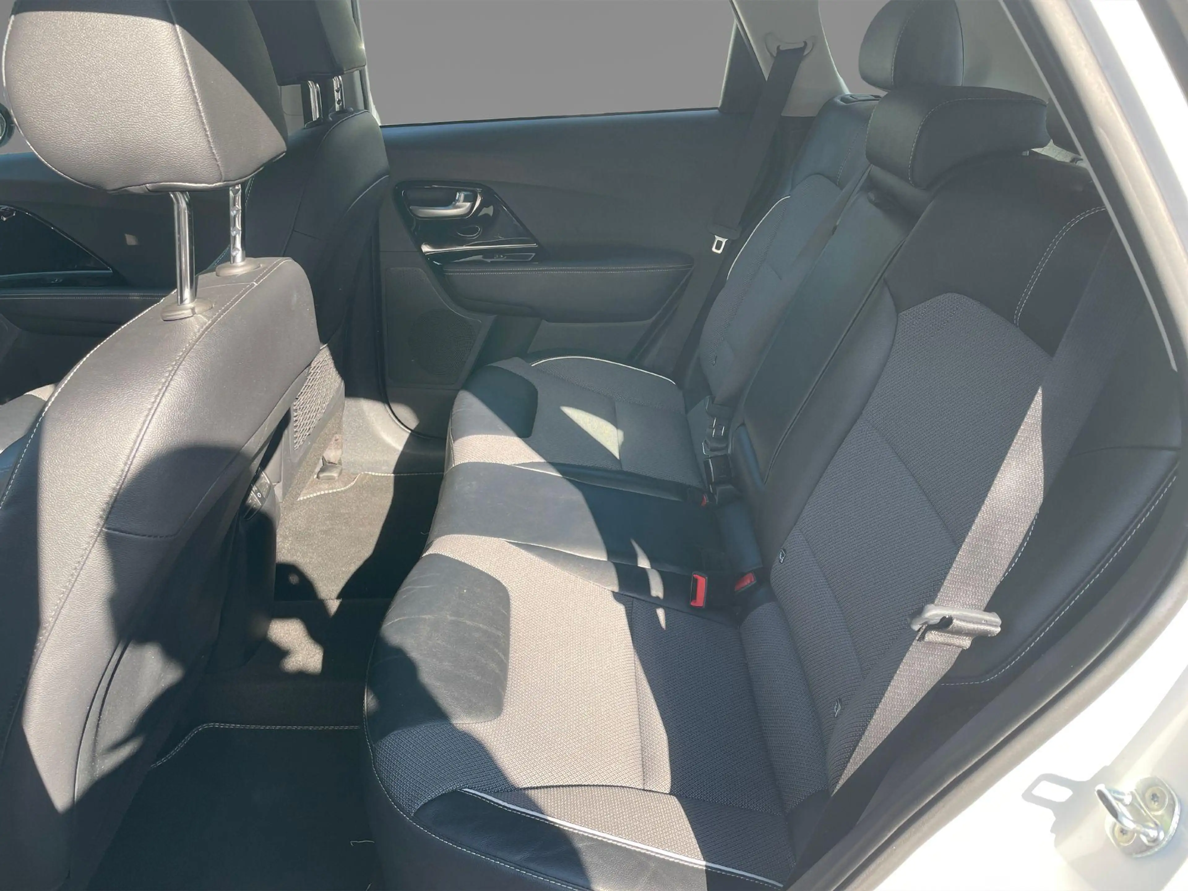 Kia e-Niro DynamicLine 64 kWh | CAMERA | AIRCO | NAVI | — photo 6