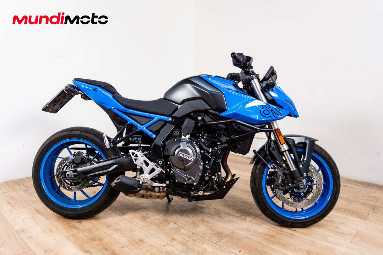 Suzuki GSX 8S