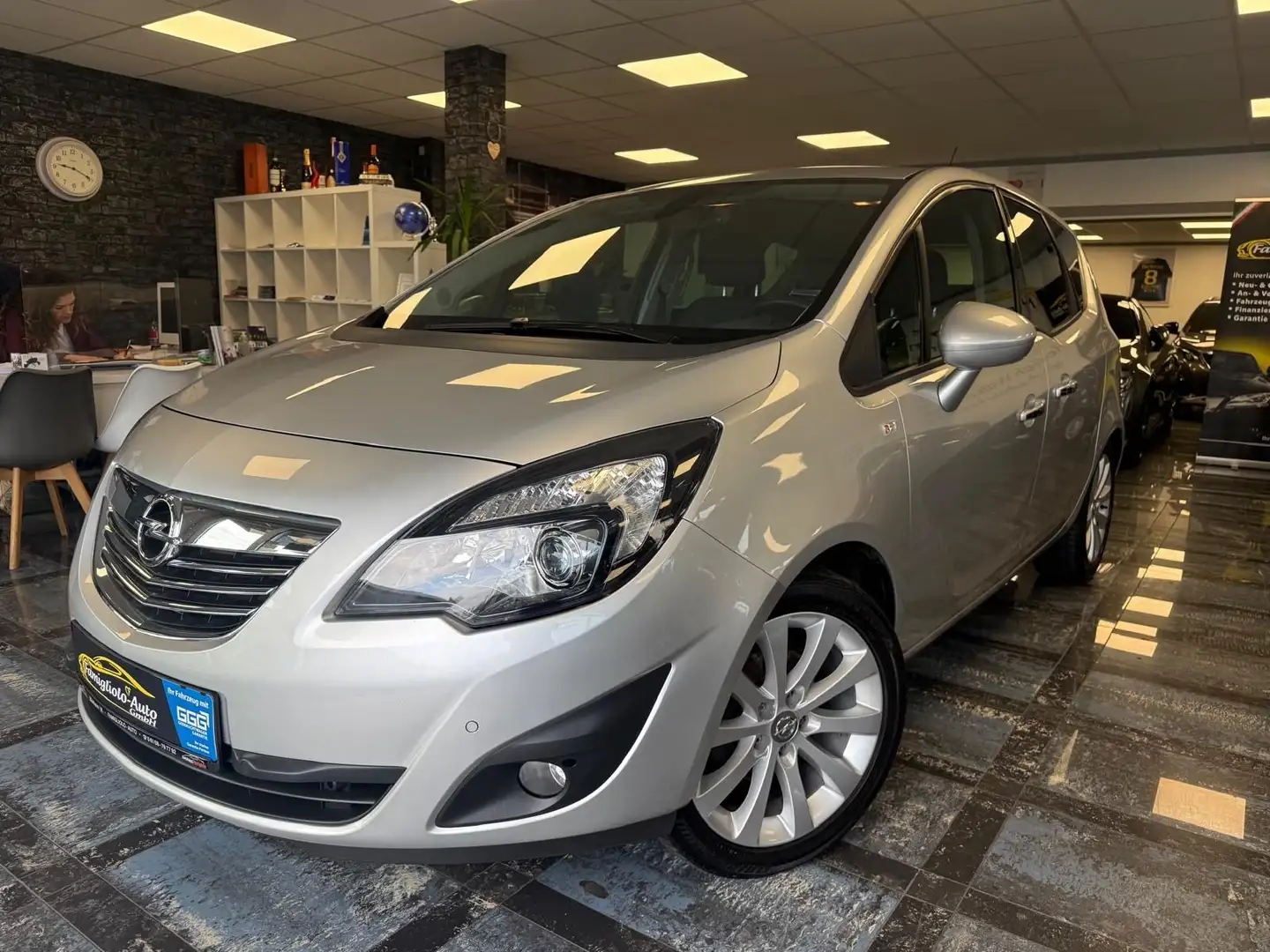 Opel Meriva B Innovation/Aluräder/1.Vorhalter/ Argent - 2