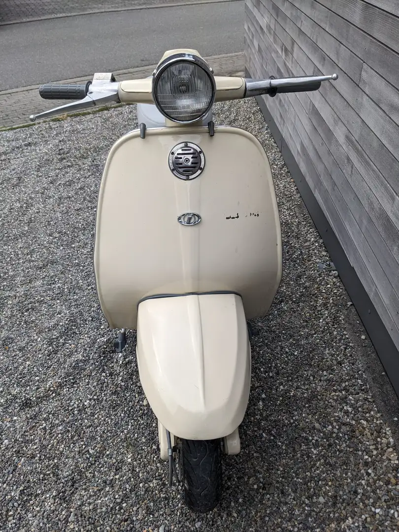 Lambretta V50 J50 innocenti Béžová - 2