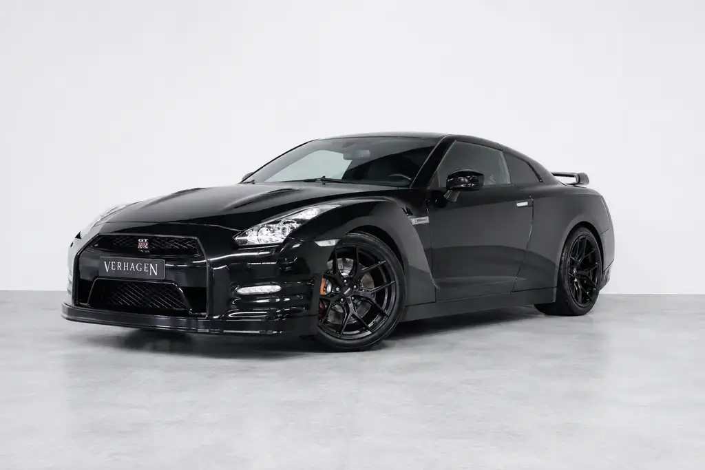 Nissan GT-R 2012 из Европы — купить под ключ