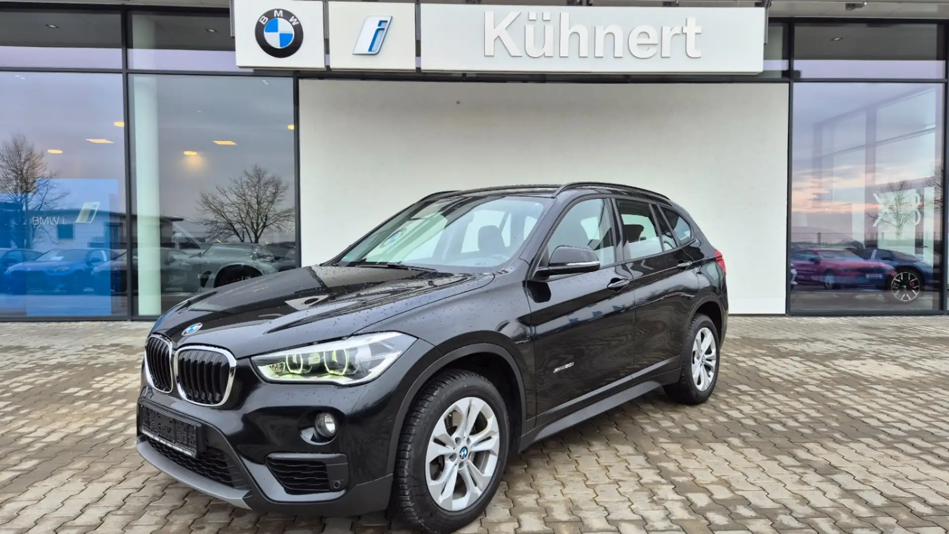 BMW X1 xDrive20i Navi/LED/Sportsitze/Autom./Lordose Siyah - 1