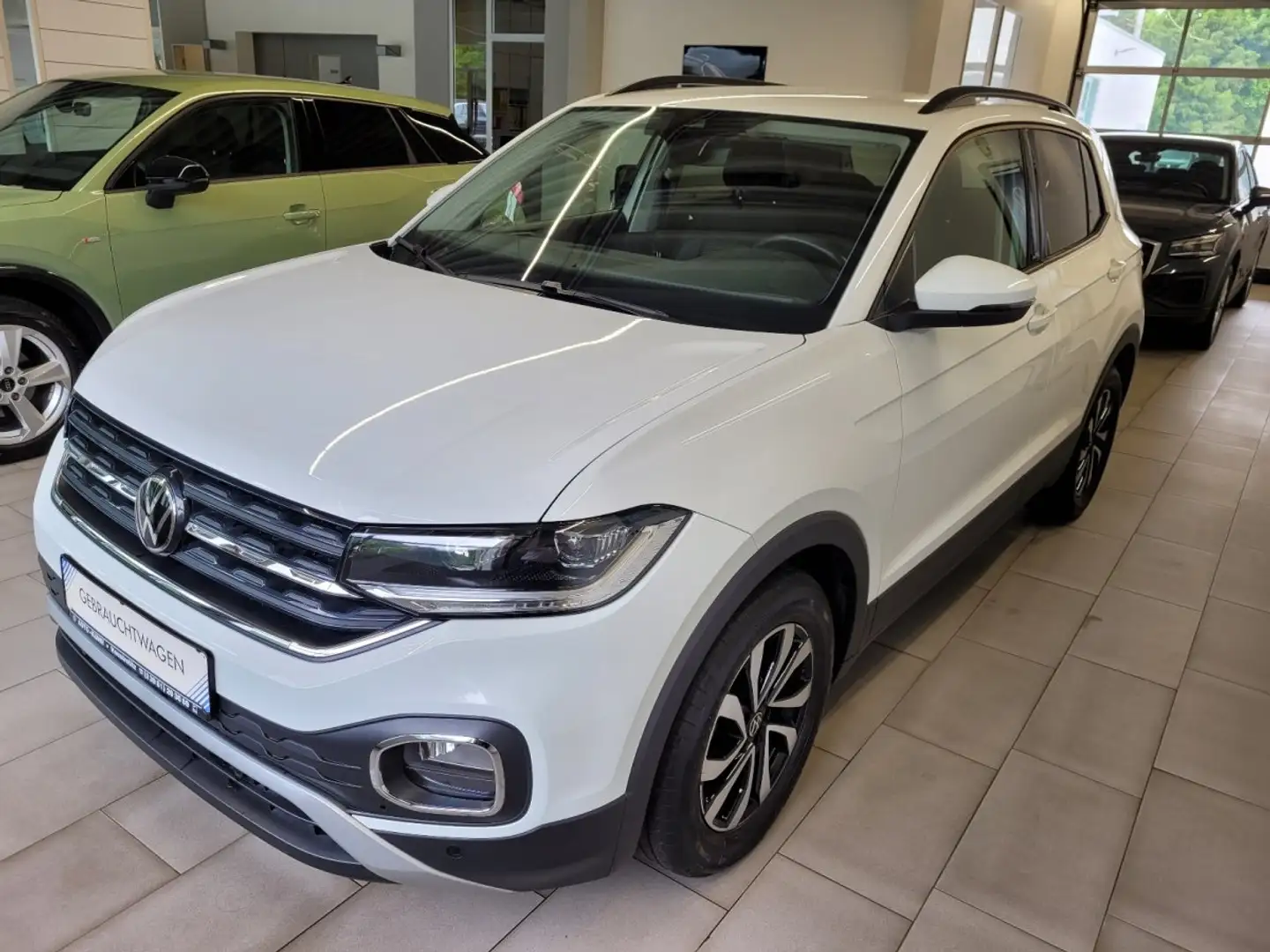 Volkswagen T-Cross 1.0 TSI 81KW DSG Active LED,Rückfk, Weiß - 2