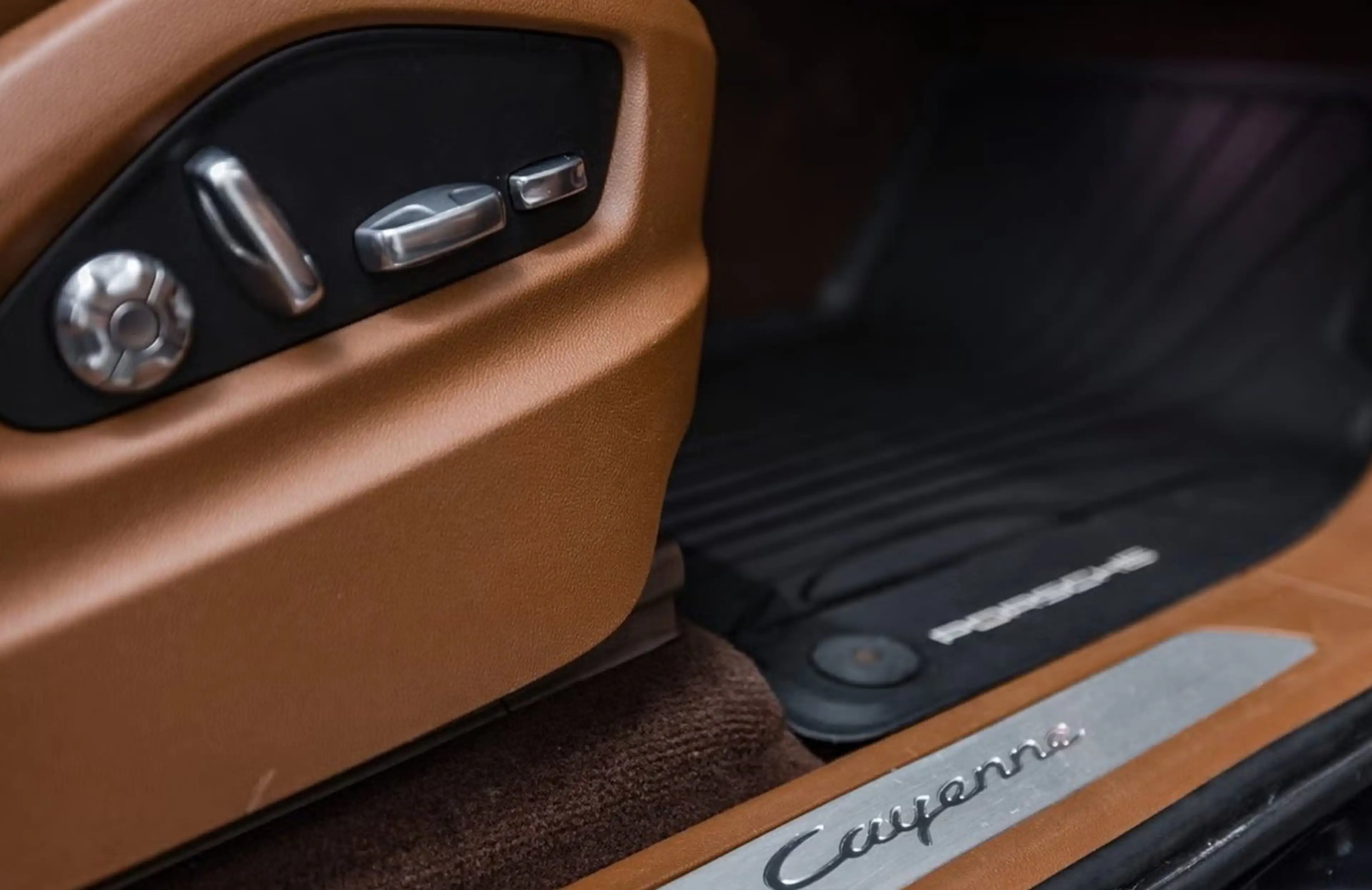 Porsche Cayenne E-Hybrid — photo 13