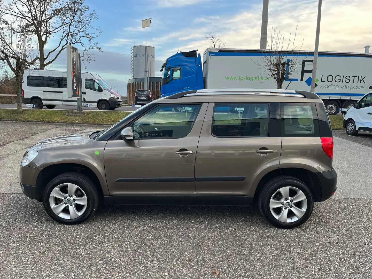 Skoda Yeti GreenLine 1,6 TDI DPF Braun - 2