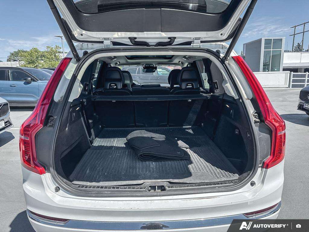 2021 Volvo XC90 T8 eAWD Inscription Expression thumb 11