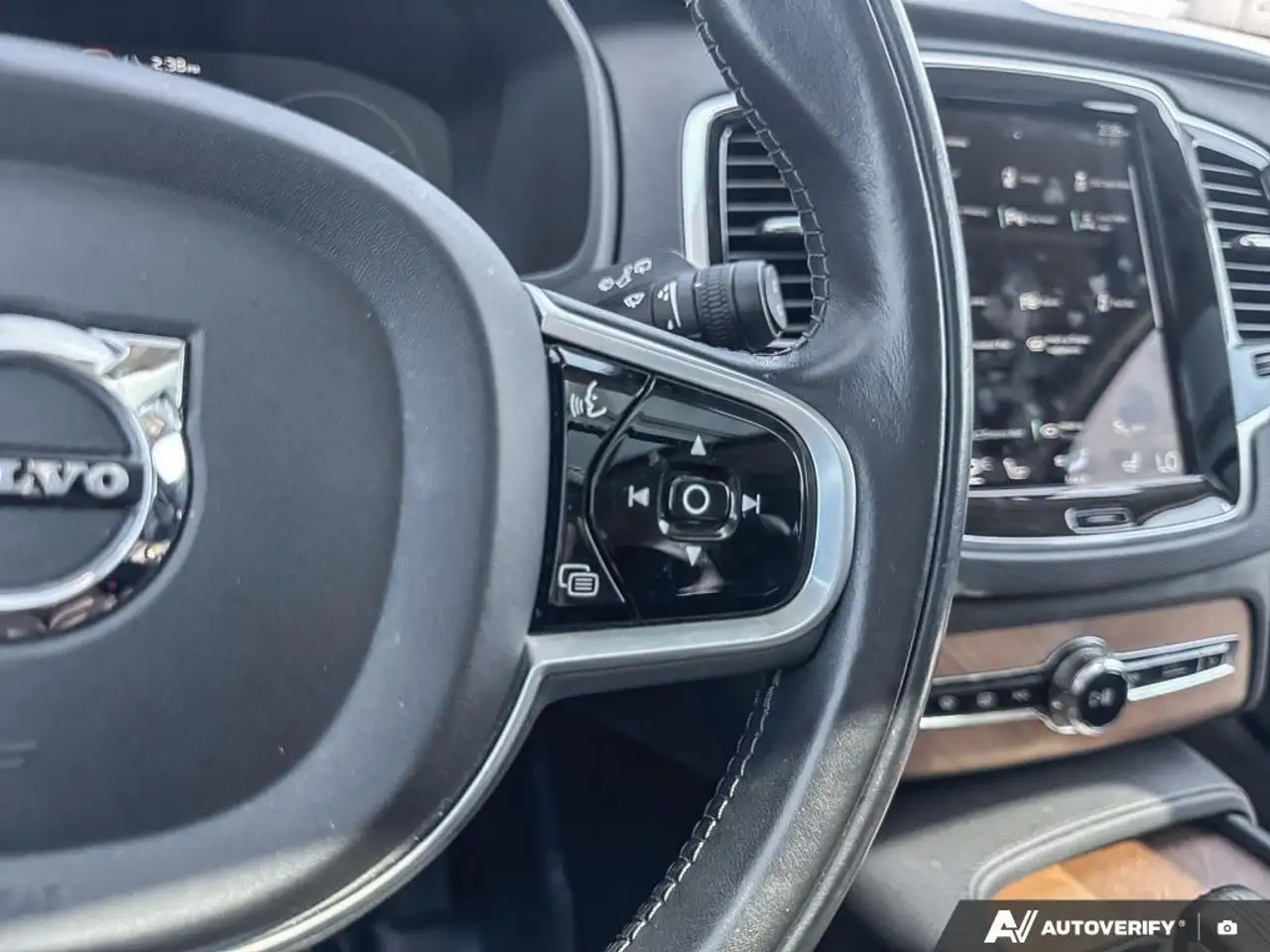 Volvo XC90 снимка Volvo XC90