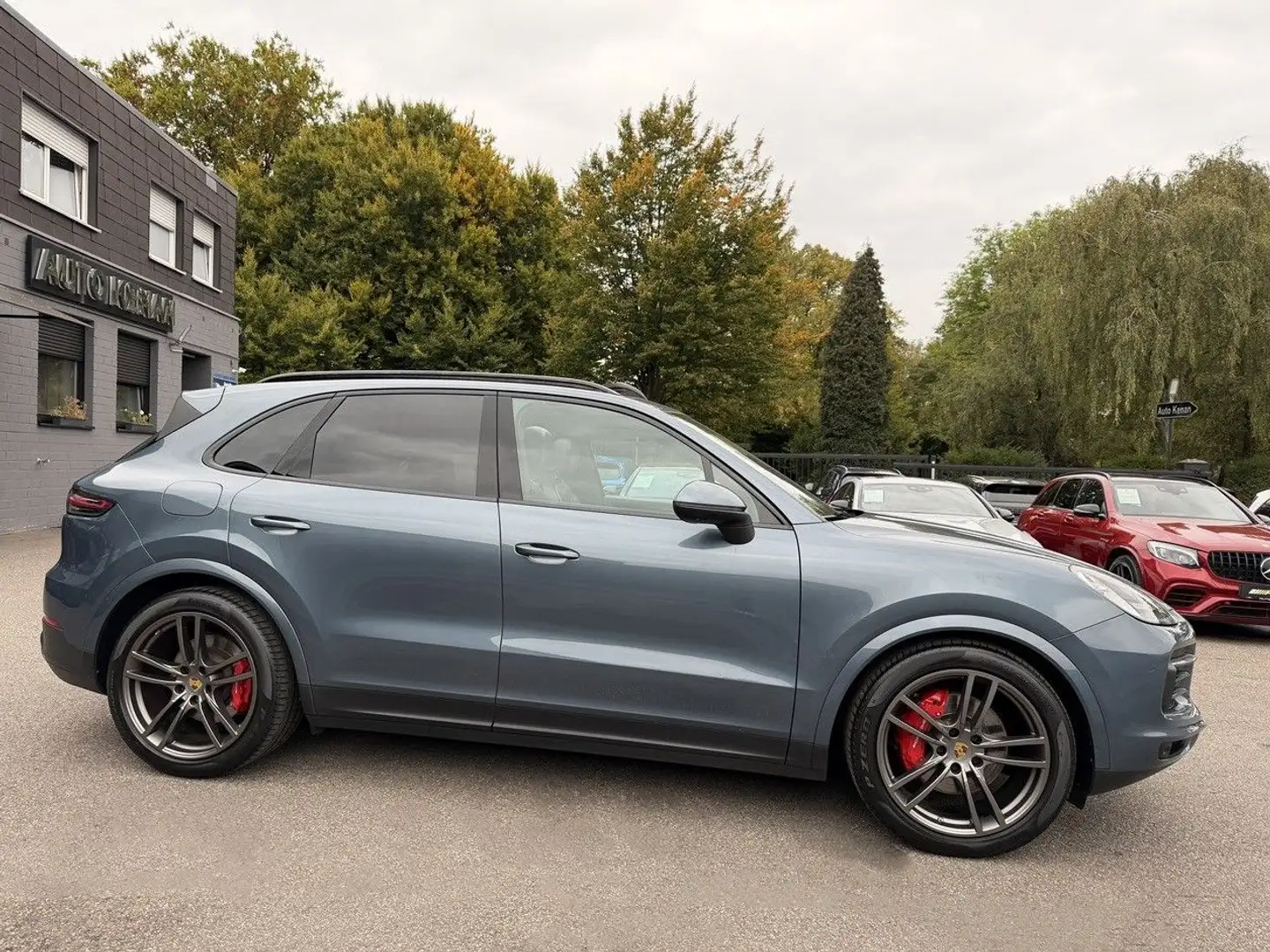 Porsche Cayenne E-Hybrid 1.Hand+Approved 10/27+TOP Blau - 2