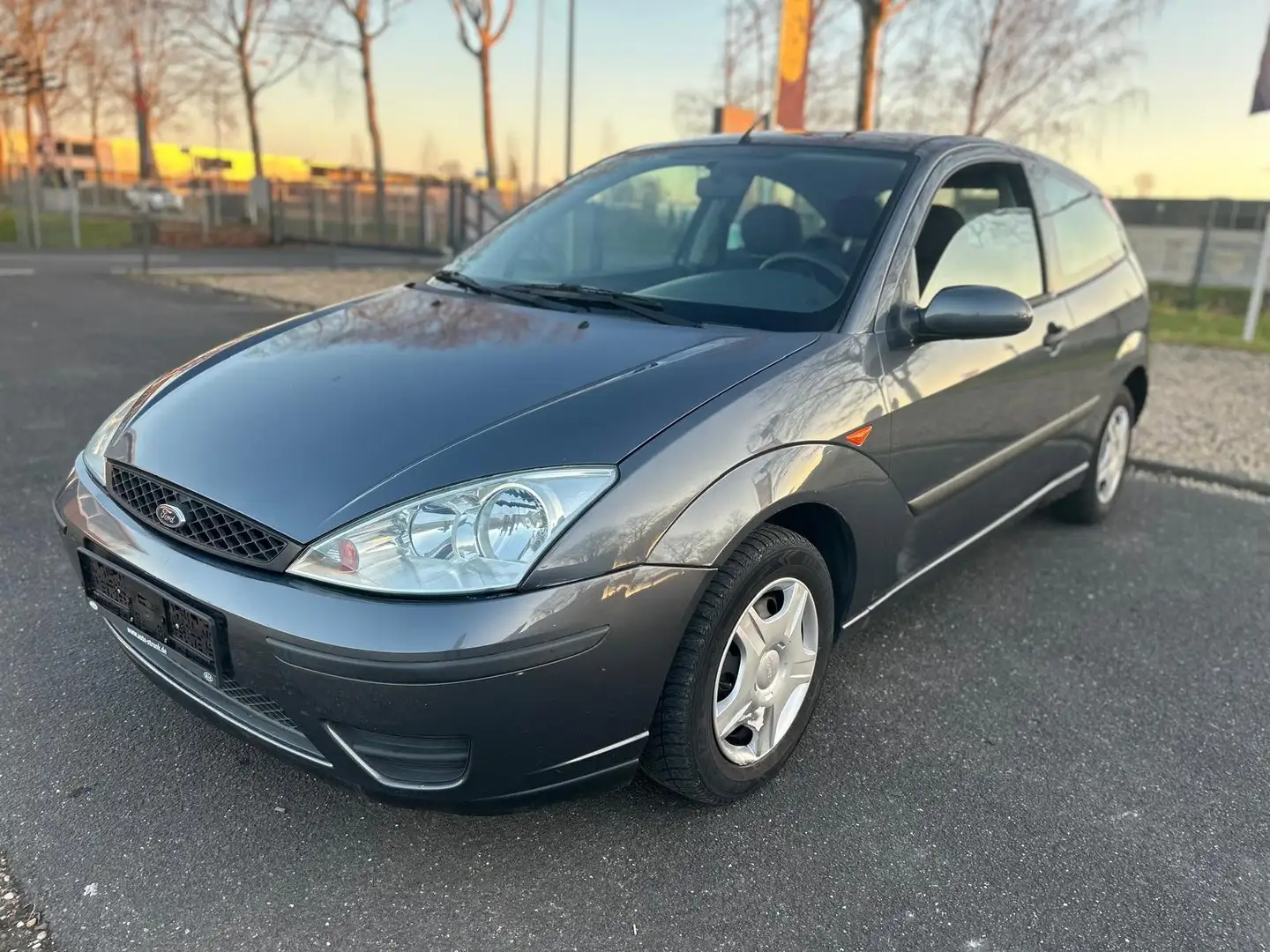 Ford Focus Focus tüv neu Grau - 1