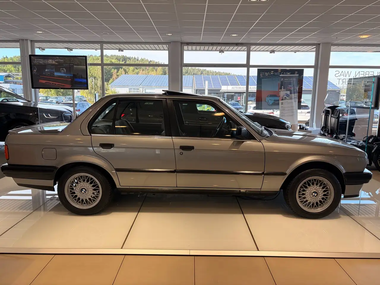 BMW 325 i 1. Hand / Unfallfrei / Sportsitze / Schiebedach, foto 4