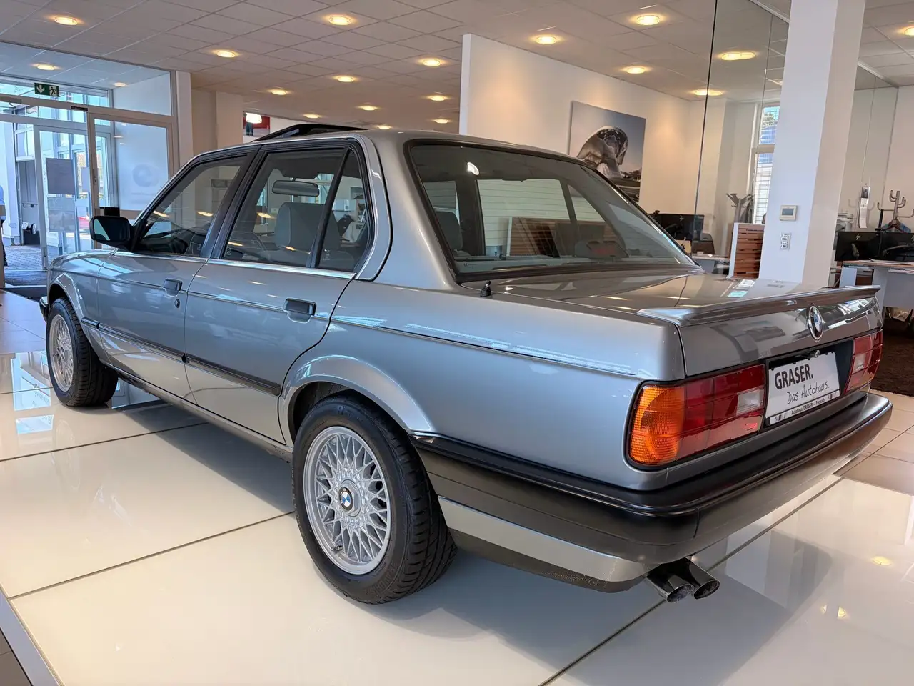 BMW 325 i 1. Hand / Unfallfrei / Sportsitze / Schiebedach, foto 2