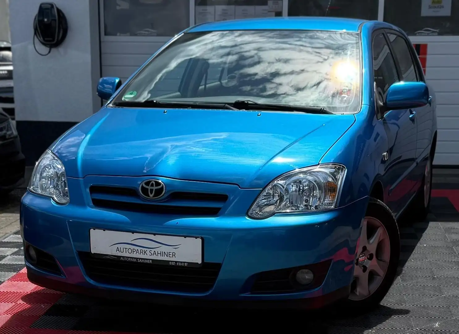 Toyota Corolla 1.4 EDITION NEUER MOTOR BEI 110TKM Bleu - 1