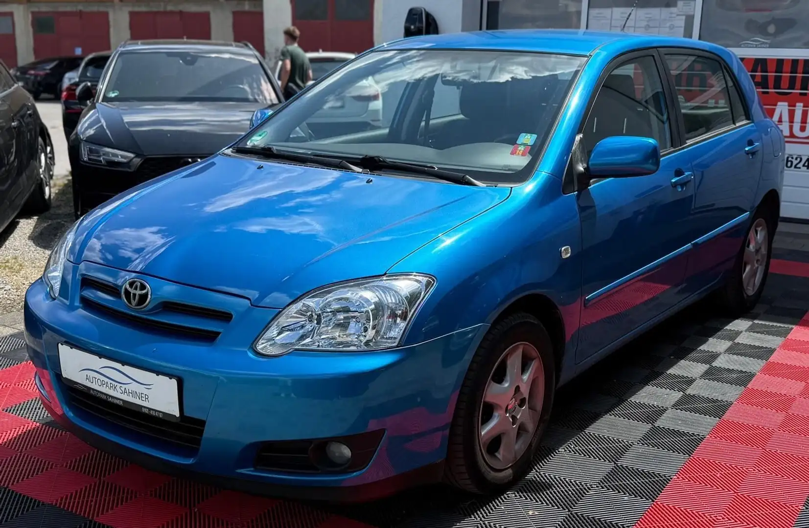 Toyota Corolla 1.4 EDITION NEUER MOTOR BEI 110TKM Bleu - 2