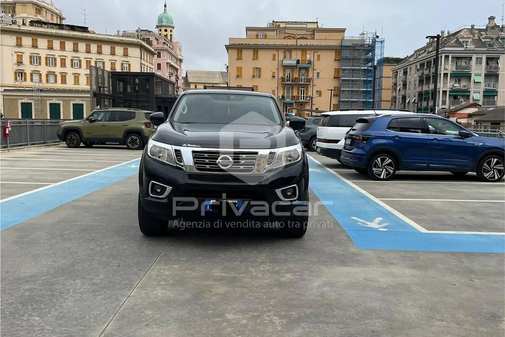 Nissan Navara Navara 2.3 dCi 4WD King Cab Acenta Чёрный - 2