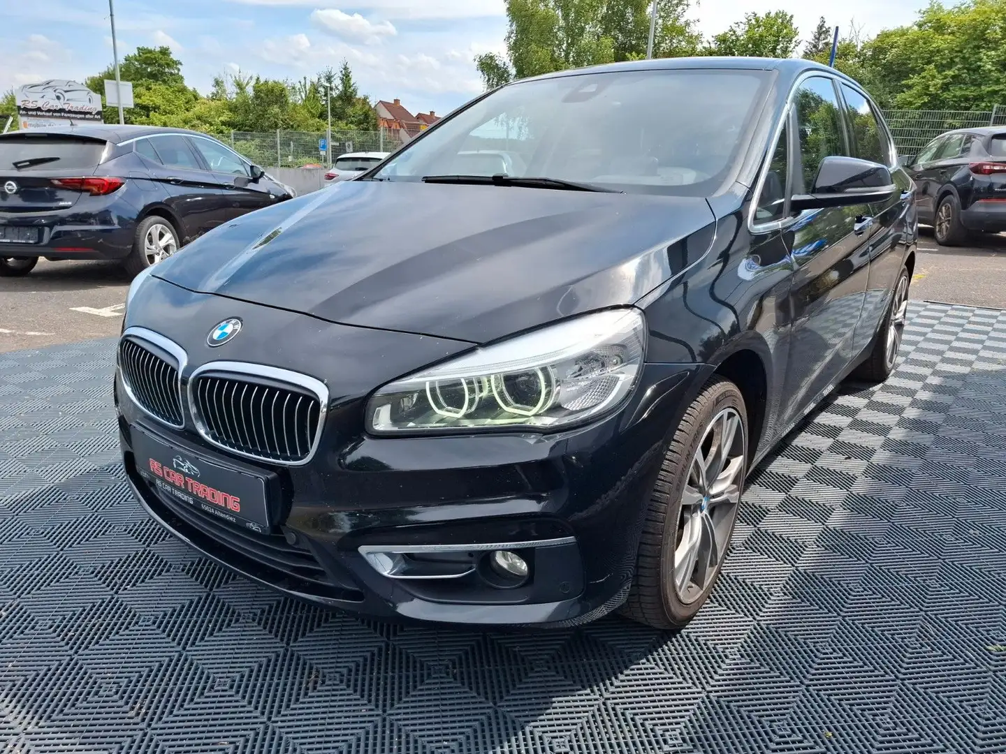 BMW 220 Active Tourer 220d*Luxury*Automatik*Leder* Noir - 1