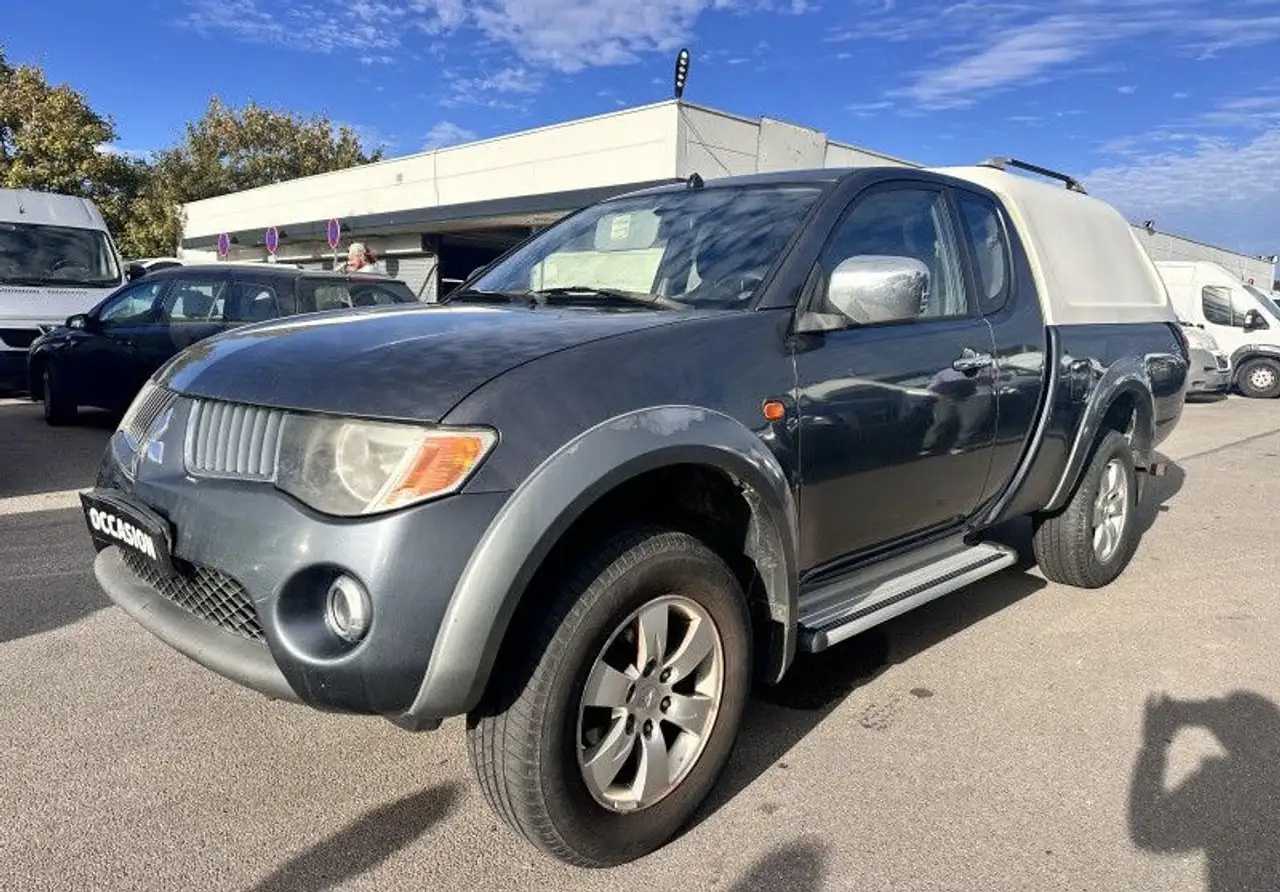 Mitsubishi L200