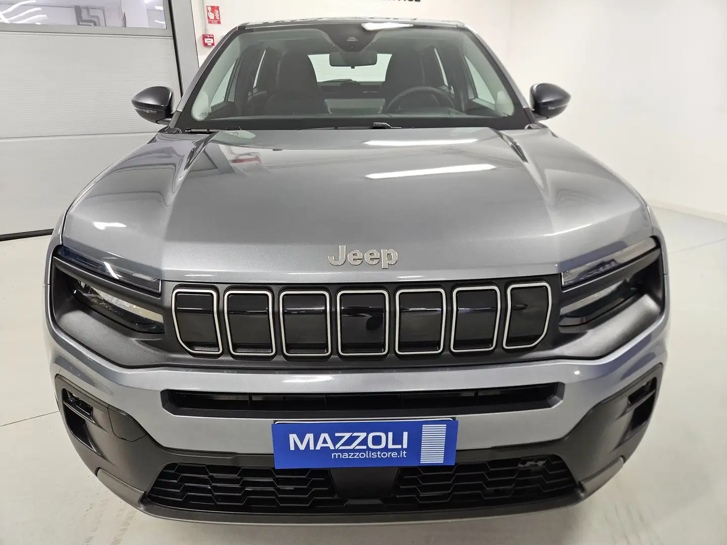 Jeep Avenger 1.2 Turbo 100 CV MHEV Longitude automatica Grau - 2