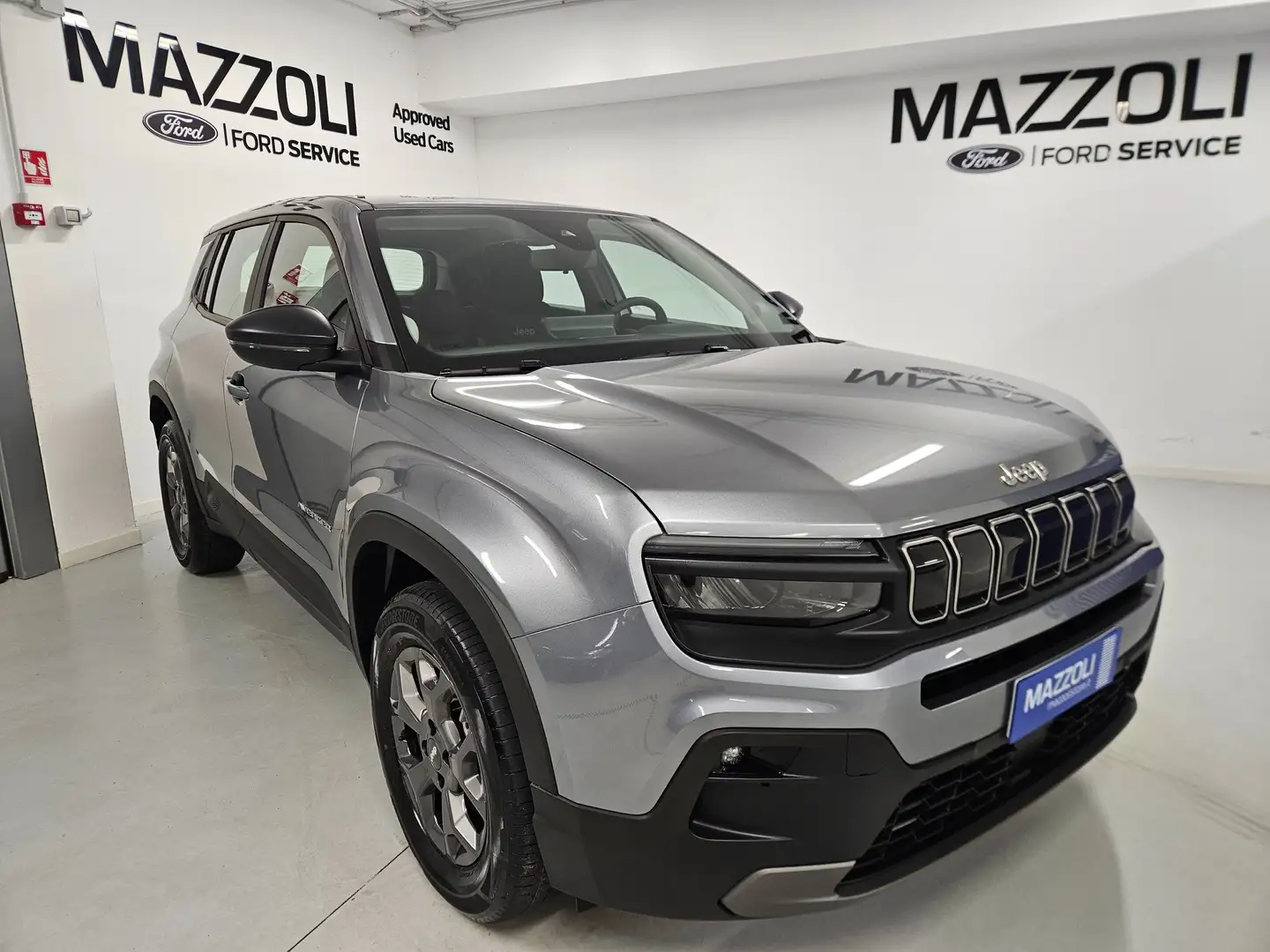 Jeep Avenger 1.2 Turbo 100 CV MHEV Longitude automatica Grau - 1