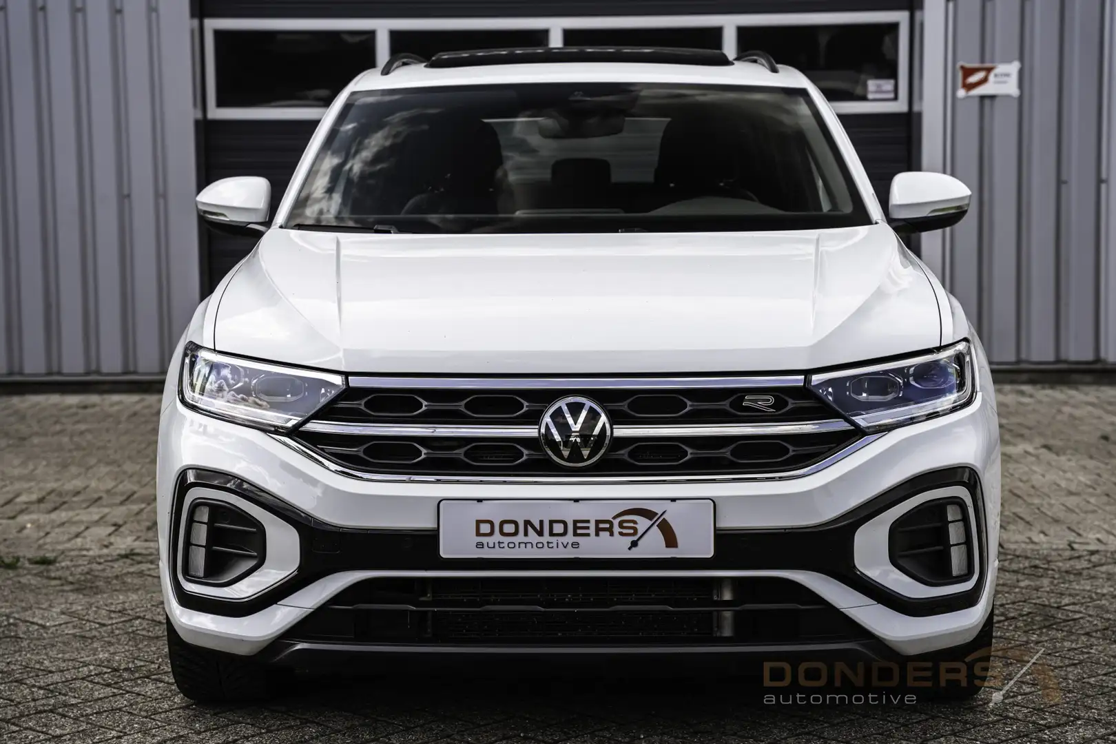 Volkswagen T-Roc 1.5 TSI R-Line / Panoramadak / IQ-light / Virtual Wit - 2