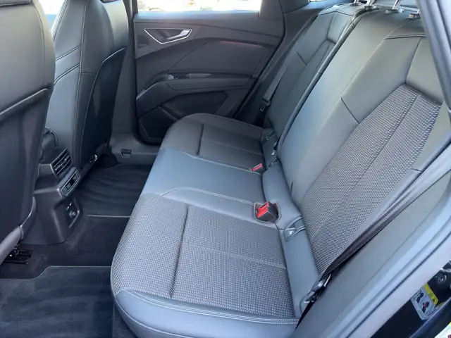 Audi Q4 e-tron Audi Q4 Sportback 45 e-tron quattro Ansicht 10