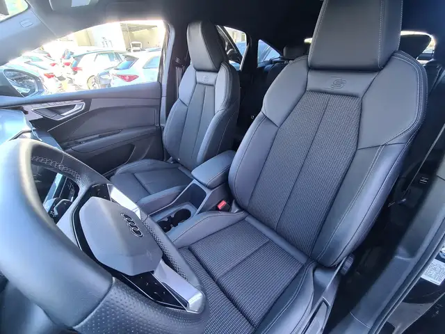 Audi Q4 e-tron Audi Q4 Sportback 45 e-tron quattro Ansicht 8