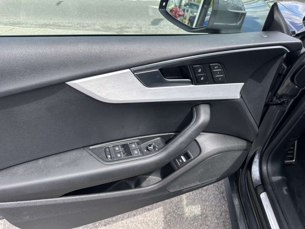 2019 Audi A5 Progressiv 45 TFSI quattro thumb 12