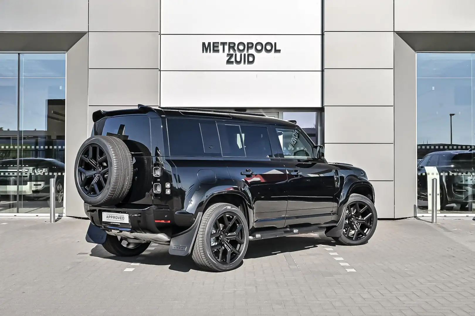 Land Rover Defender 110 D250 URBAN Negro - 2