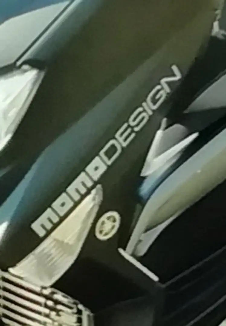 Yamaha X-Max 250 Model Momo Design Noir - 1