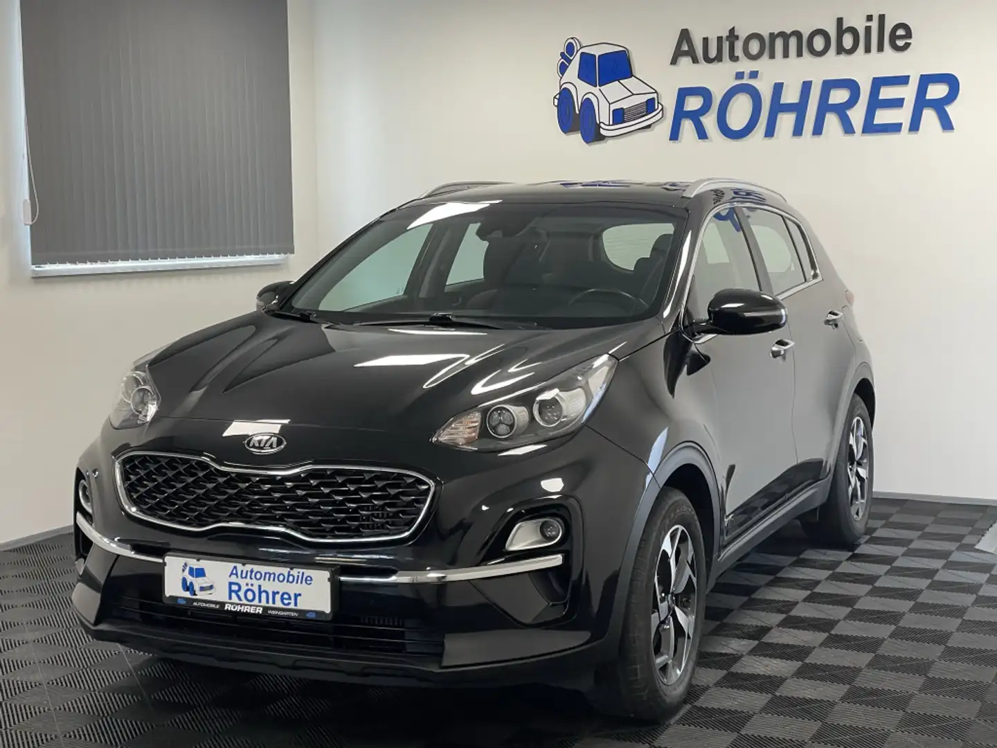 Kia Sportage 1.6 T-GDI 4WD Vision Navi Kamera AHK Fekete - 1