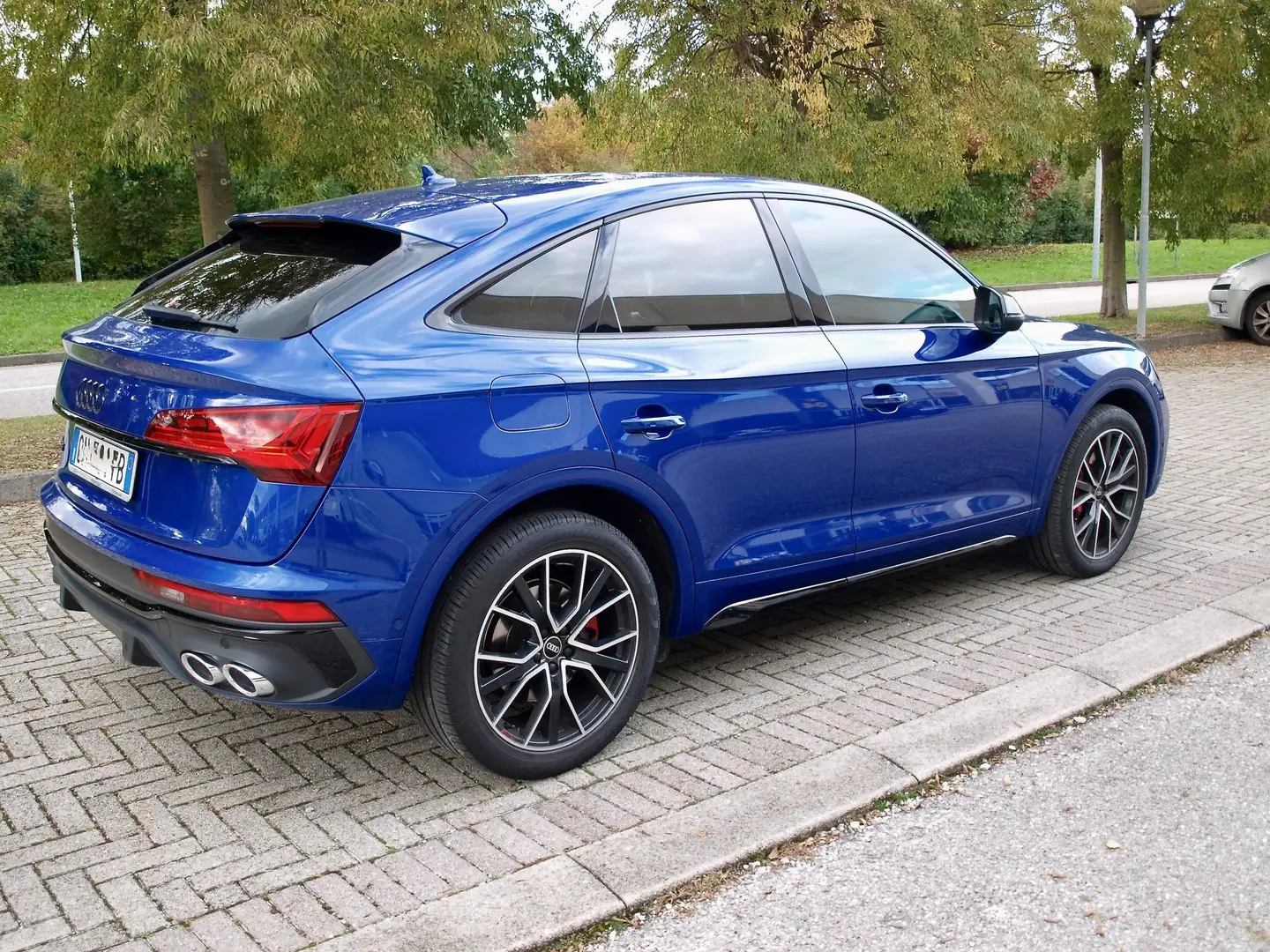 Audi SQ5 Sportback 3.0 tdi mhev 48V Sport Attitude Quattro Blau - 2