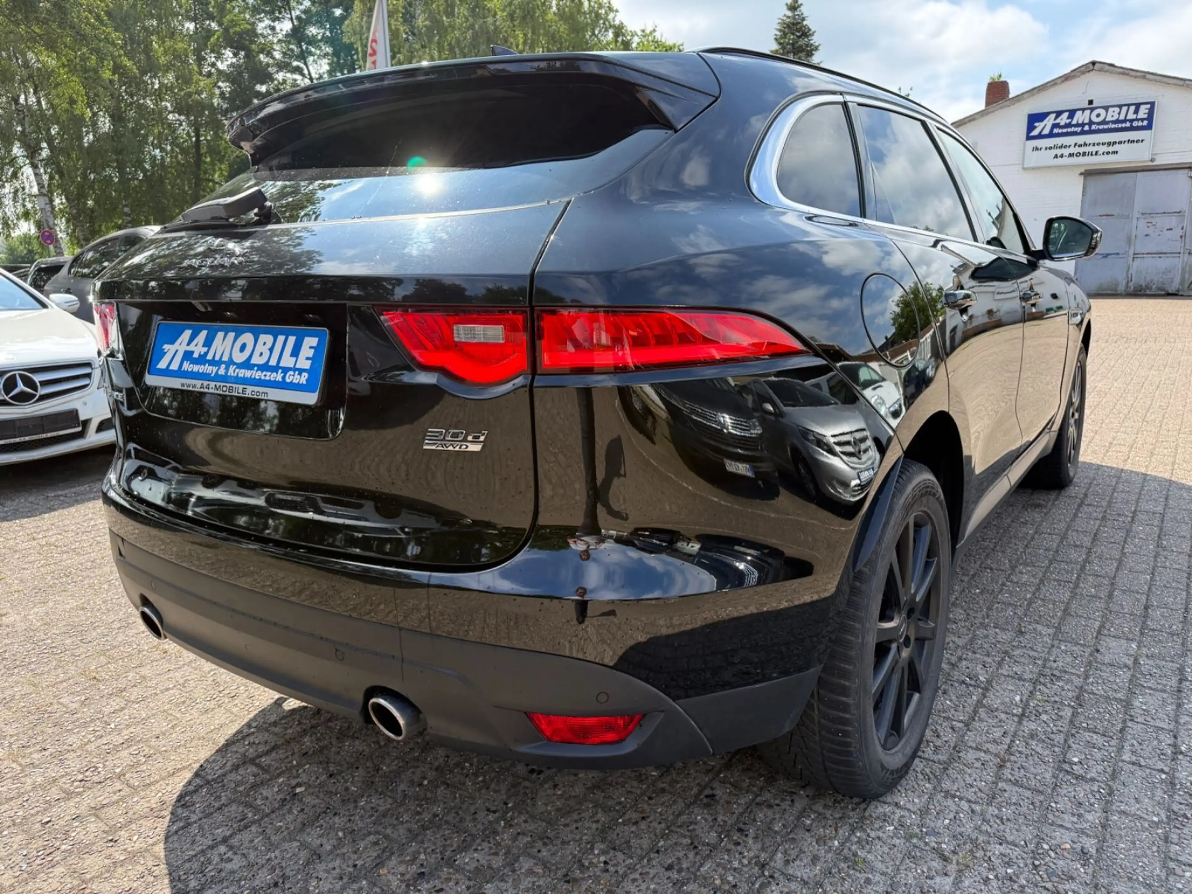 Jaguar F-Pace F-PACE Prestige AWD 30d Bi-Xenon AHK ATM — photo 9