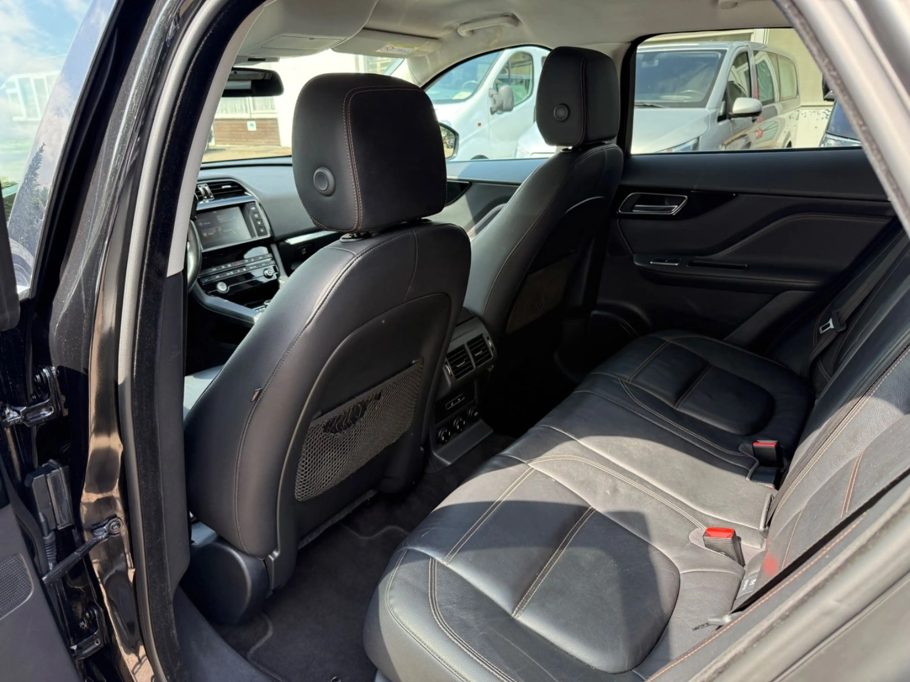 Jaguar F-Pace F-PACE Prestige AWD 30d Bi-Xenon AHK ATM — photo 5