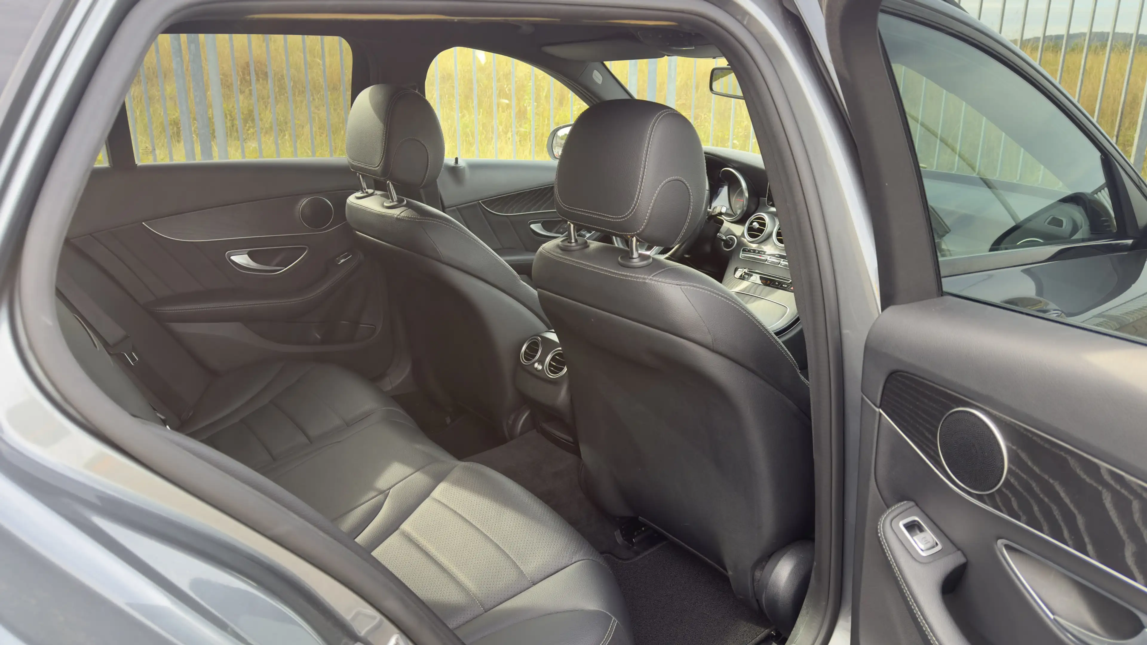 Mercedes-Benz C 220 d AMG T BlueTec Leder Navi Ambiente LED — photo 11