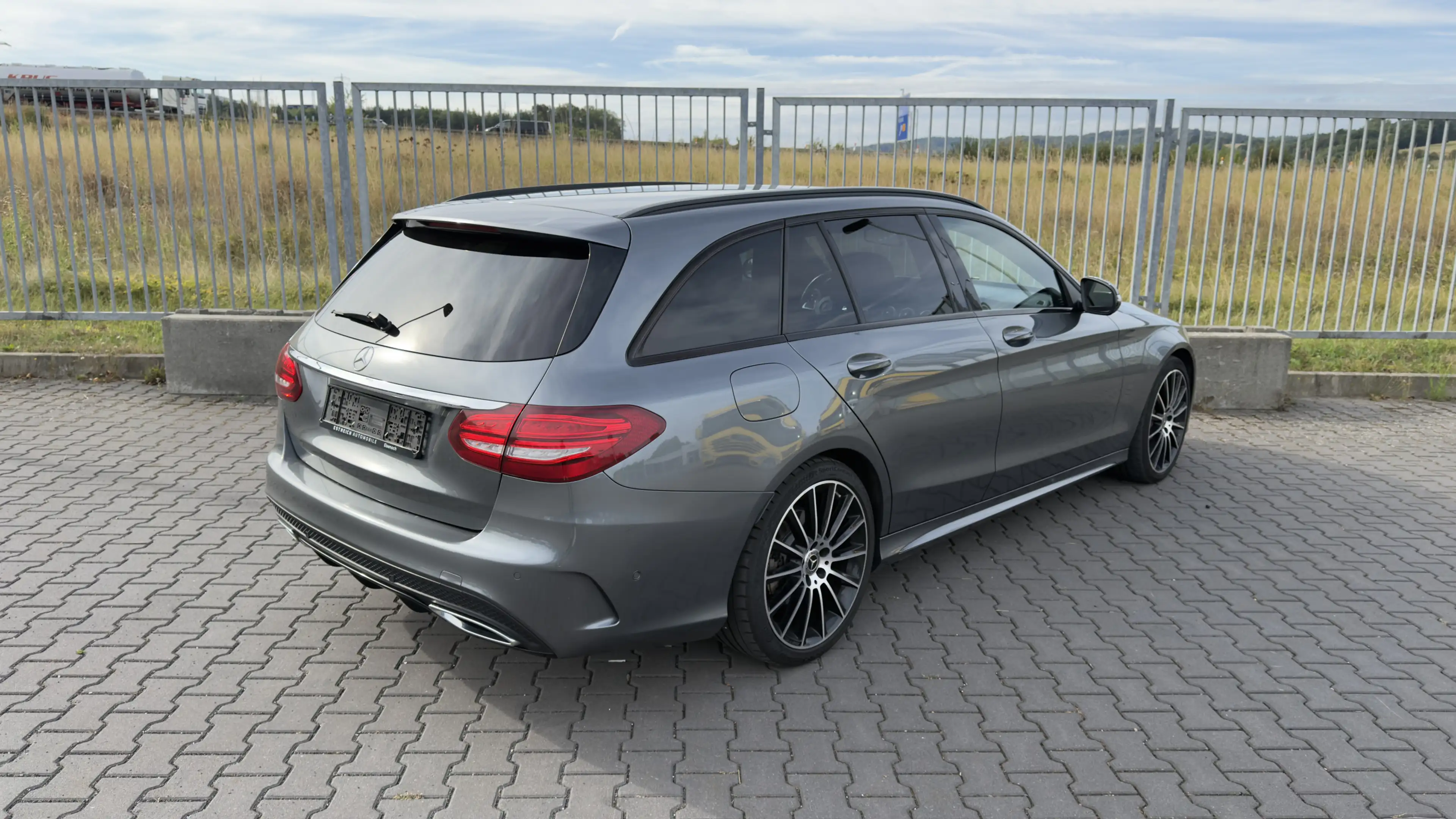 Mercedes-Benz C 220 d AMG T BlueTec Leder Navi Ambiente LED — photo 4