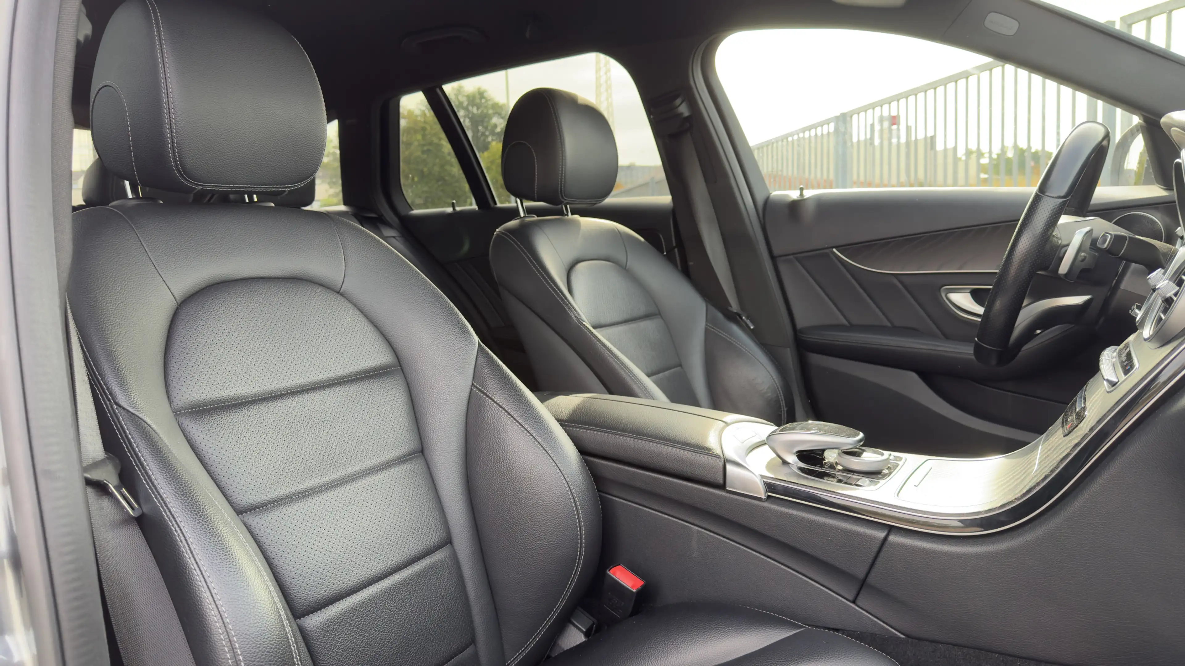 Mercedes-Benz C 220 d AMG T BlueTec Leder Navi Ambiente LED — photo 13
