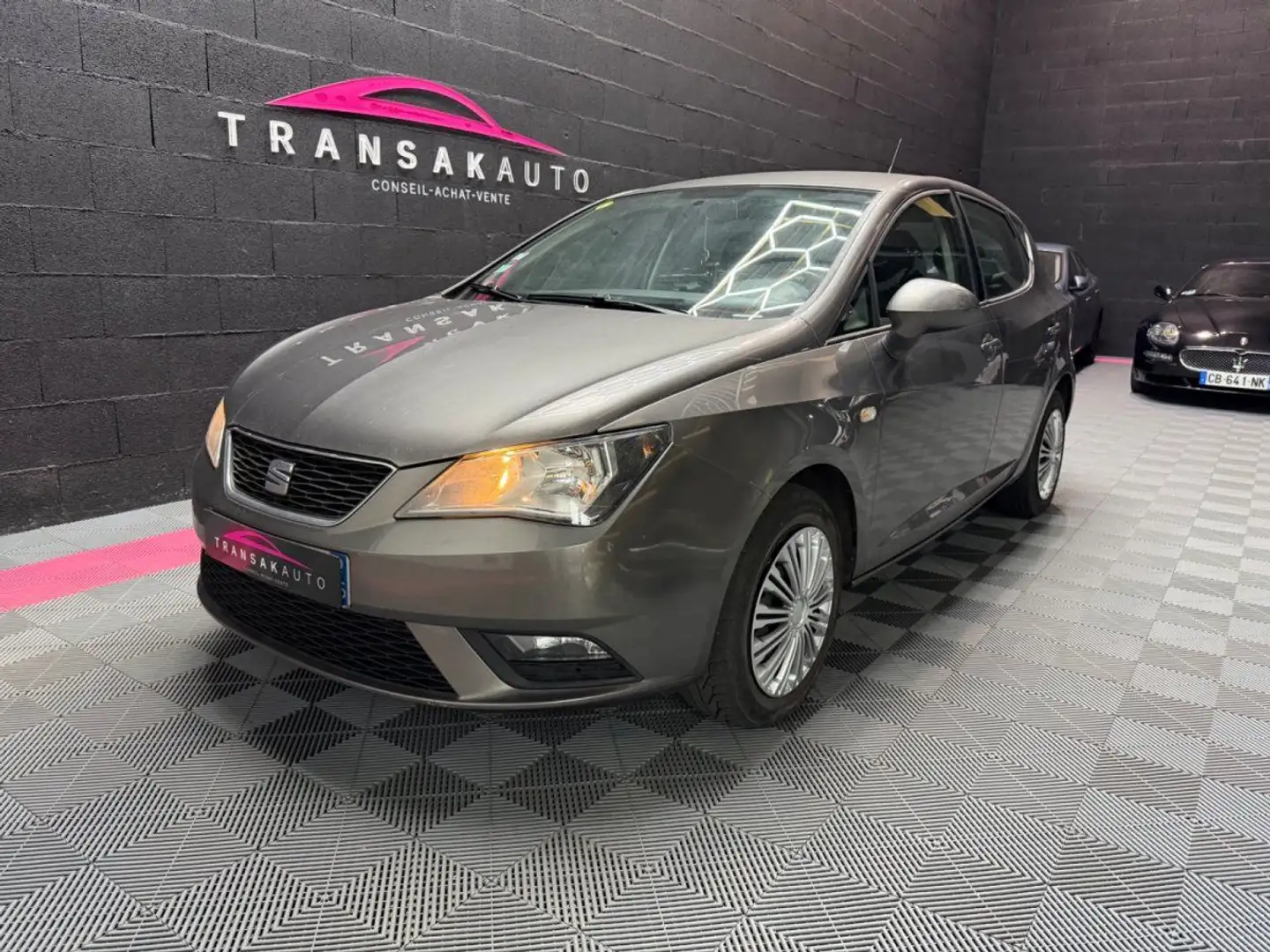 SEAT Ibiza 1.6 TDI 105 ch CR I Tech Plus Gris - 1