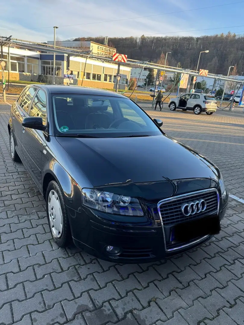 Audi A3 1.6 Ambiente Schwarz - 2