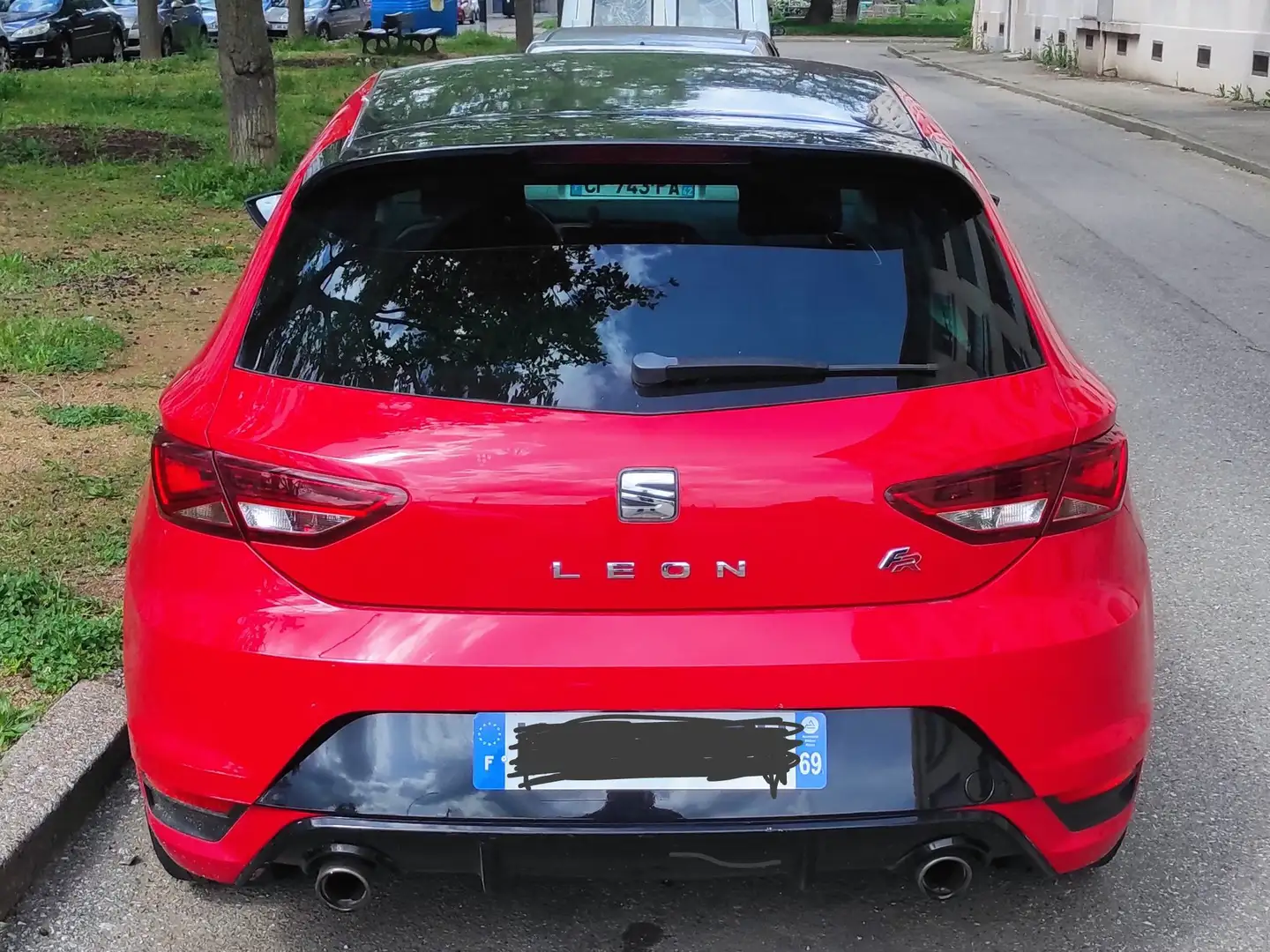 SEAT Leon Leon 1.4 TSI 125 Start/Stop Premium Rouge - 1