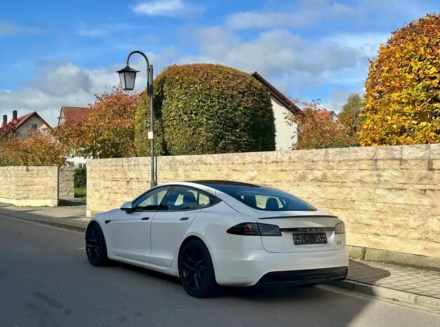 Tesla Model S Plaid PD2023=HW4+Upgrade-Bremse*Yoke*21"Arachn*AHK