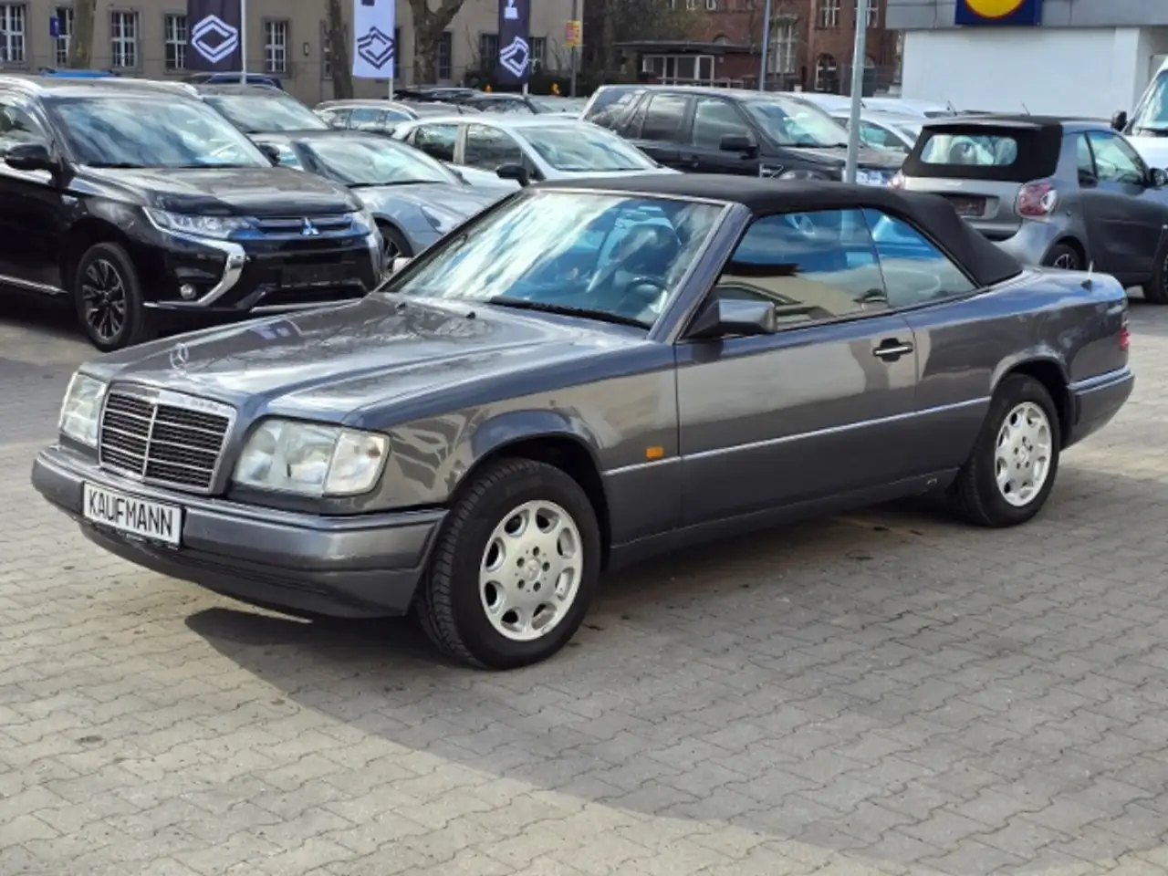 Mercedes-Benz E 220 Cabrio CE Autom. Leder Klima, foto 1