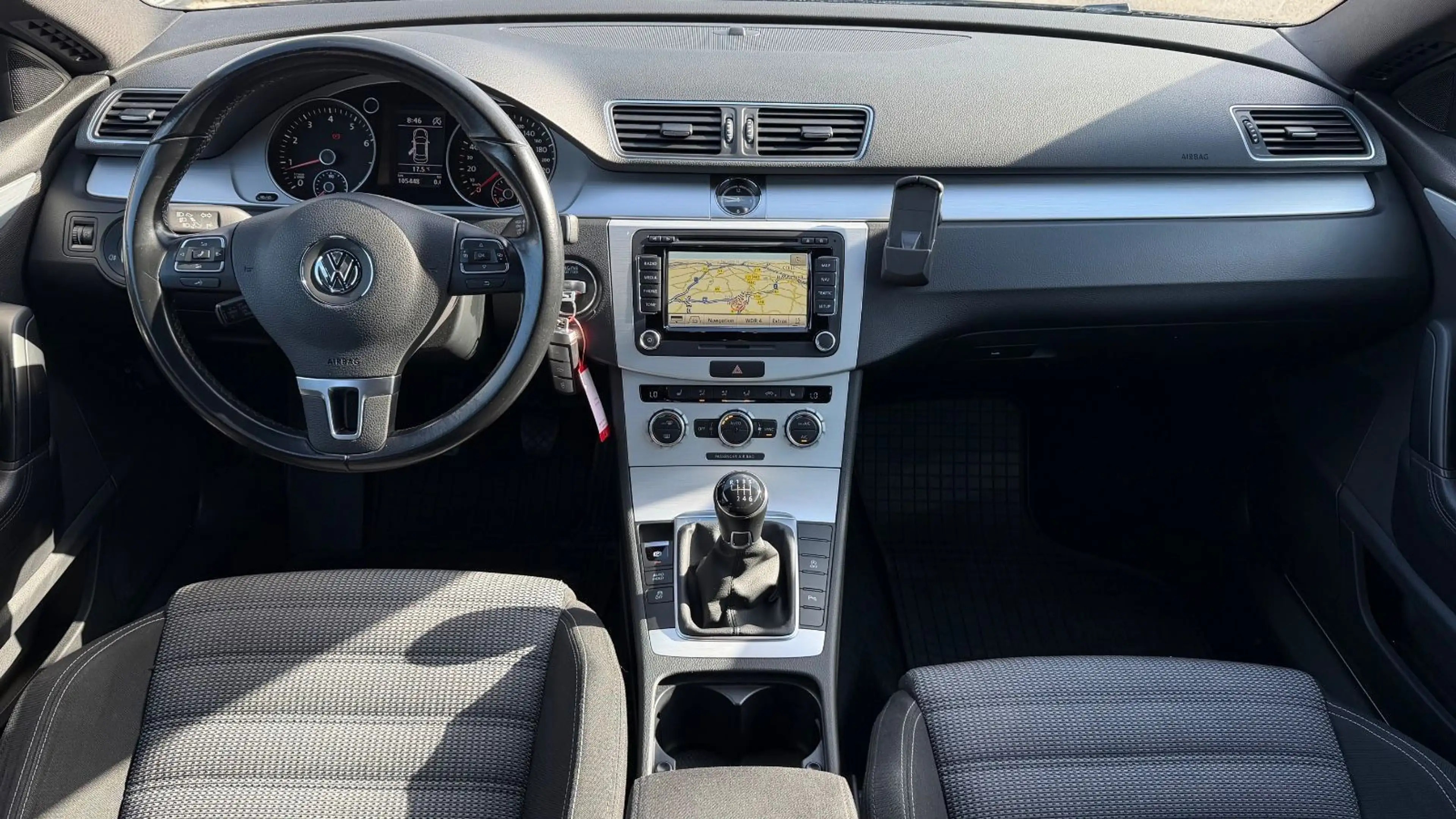 Volkswagen CC Basis BMT *KAMERA*8FACH*NAVI*AHK*XENON*SZHG* — photo 12
