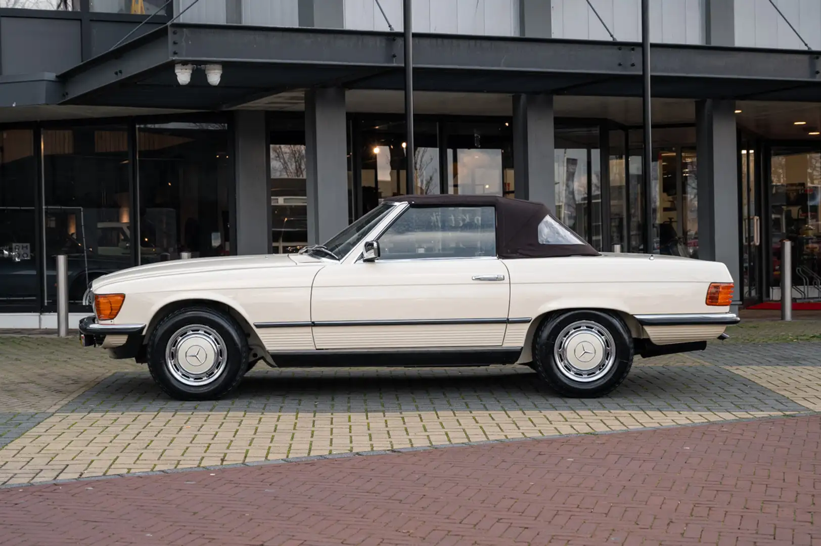 Mercedes-Benz SL 280 SL ( R107 ) - 2