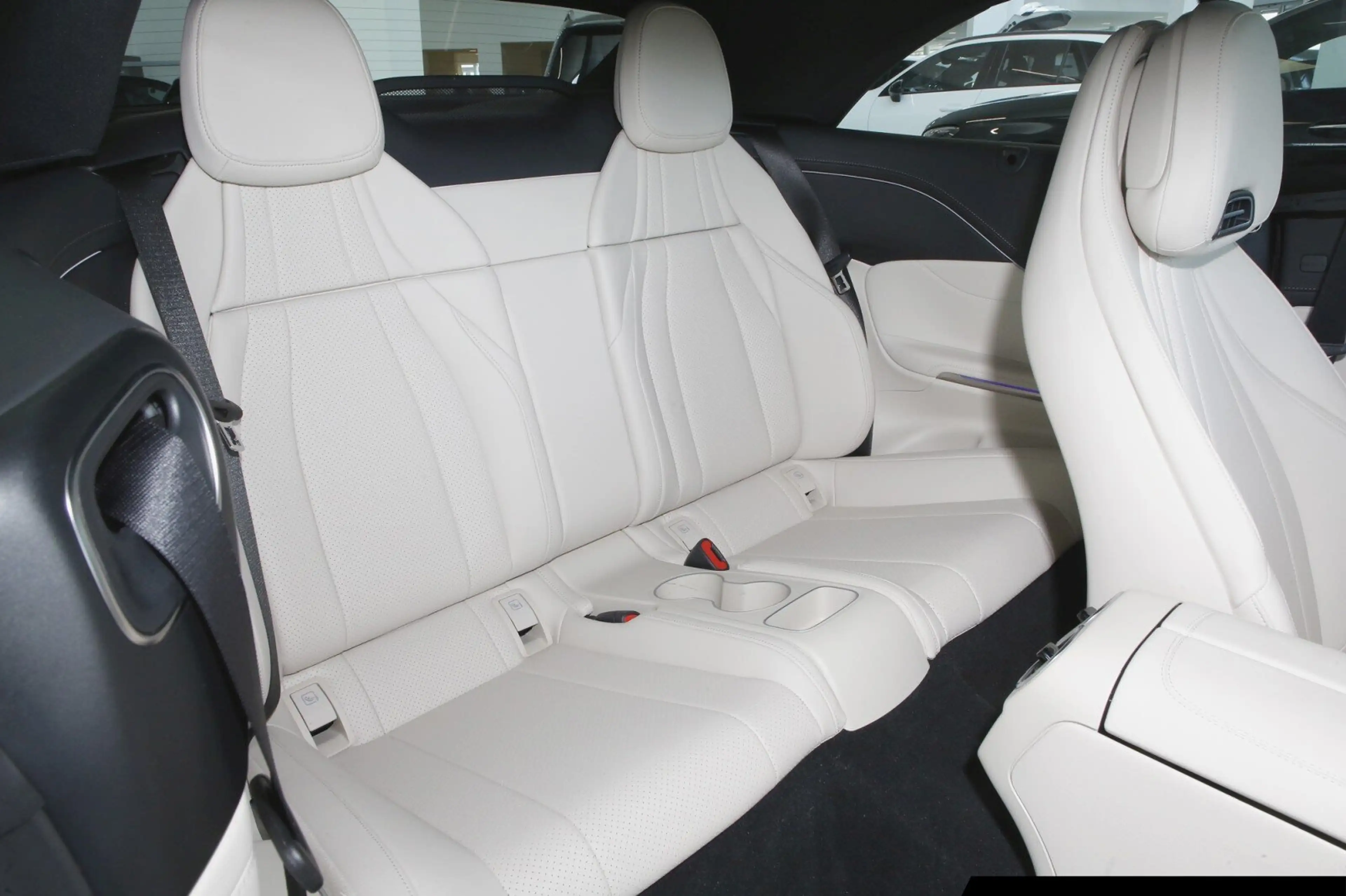 Mercedes-Benz CLE 200 CLE 200 Cabrio AMG 360°/Distr./Leder Beige — photo 9