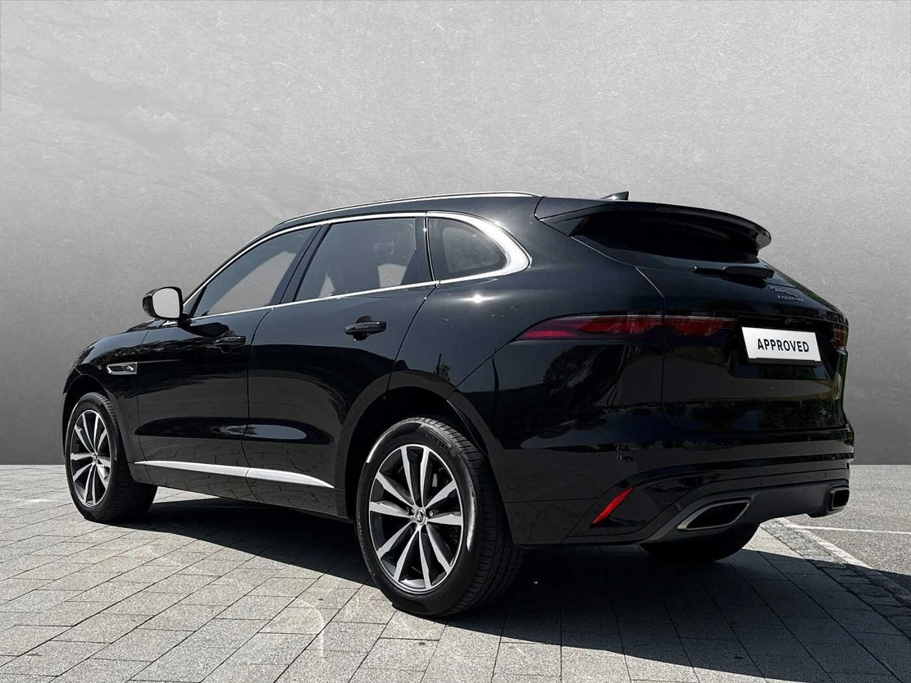Jaguar F-Pace Diesel D300 AWD R-Dynamic SE — photo 2