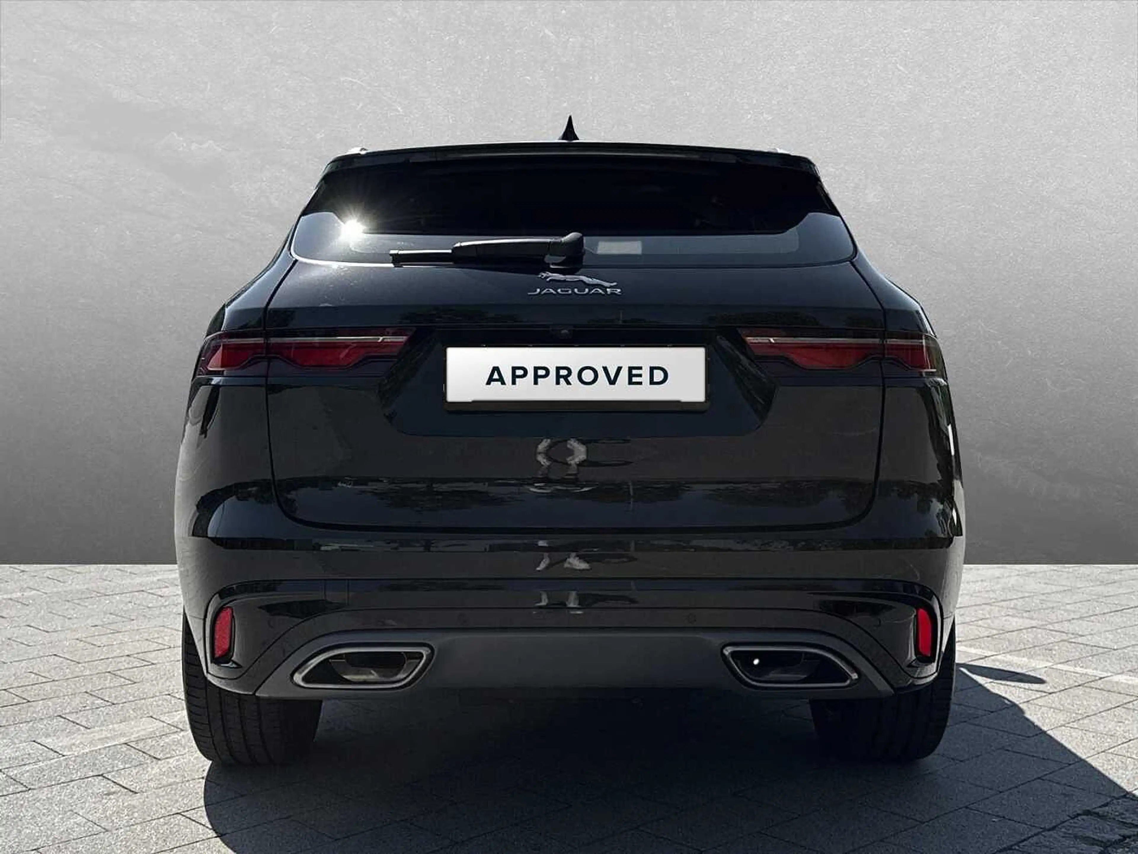 Jaguar F-Pace Diesel D300 AWD R-Dynamic SE — photo 7
