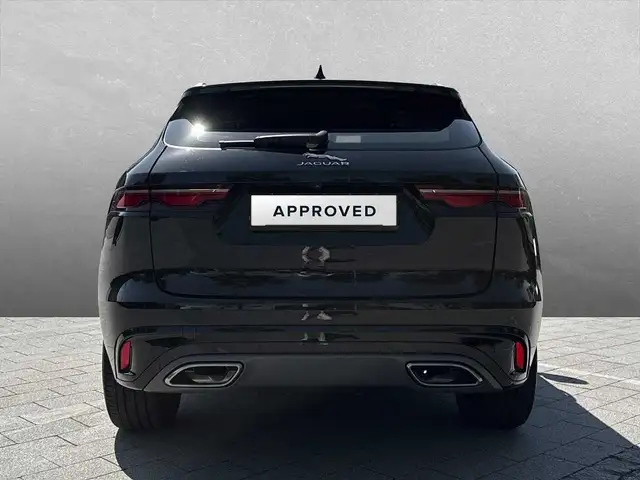 Jaguar F-Pace view 7
