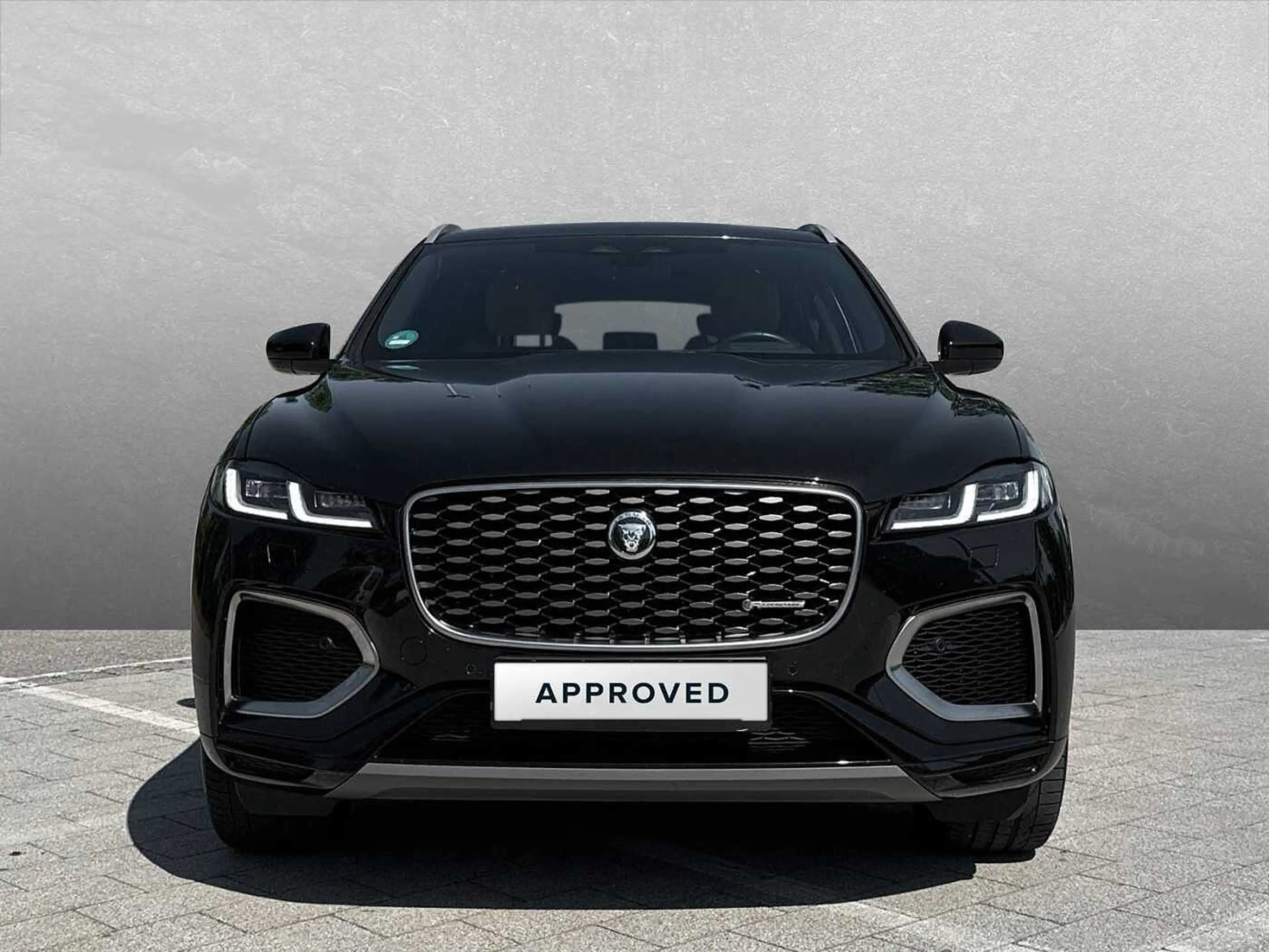 Jaguar F-Pace Diesel D300 AWD R-Dynamic SE — photo 8