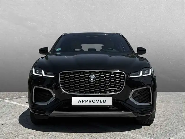 Jaguar F-Pace view 8