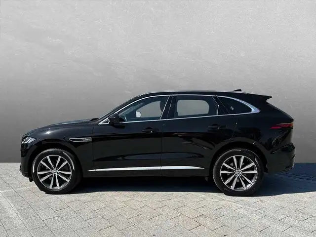 Jaguar F-Pace view 6